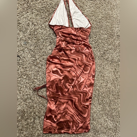 HALTERNECK BODYCON DRESS WITH THIGH DRAWSTRING. - Picture 5 of 8